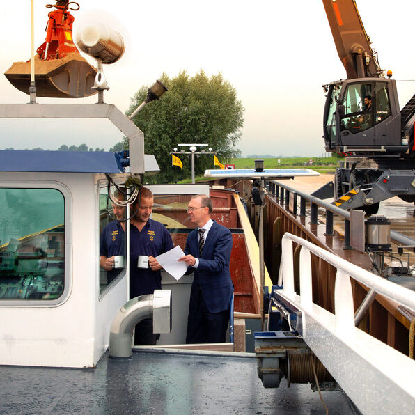 Cyriel adviseert op schip