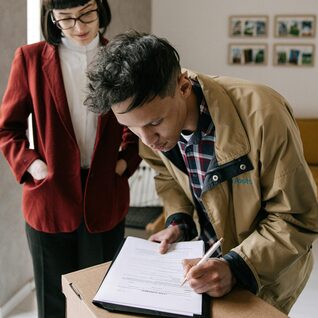 pexels-ivan-s-8962684